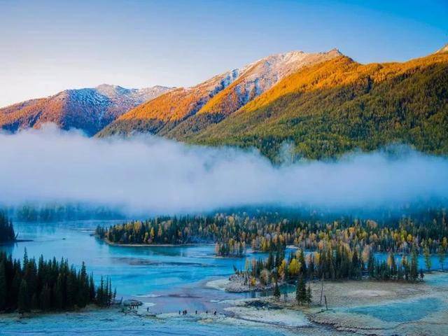 新疆智造之光，科技革新生活画卷