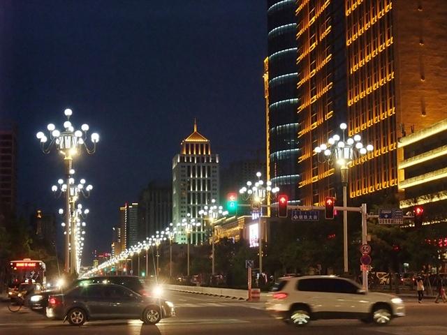 包头，高科技产品的革新之光，包头之光的探索之旅